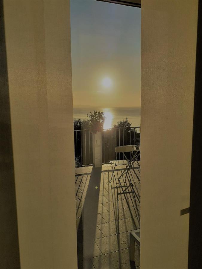 Villa Infinity ∞ Santa Teresa Di Riva Exterior photo