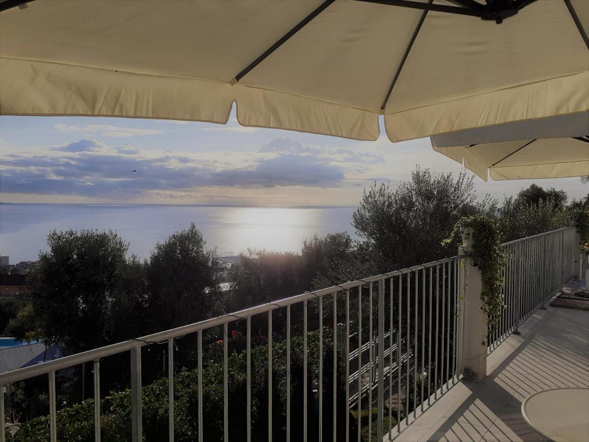 Villa Infinity ∞ Santa Teresa Di Riva Exterior photo